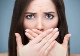 ಬಾಯಿ ದುರ್ವಾಸನೆ ಬರುತ್ತಿದ್ದರೆ ಕಾರಣ ಏನು