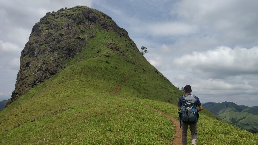ಎತ್ತಿನ ಭುಜದಂತೆ ಕಾಣುವ ಚಾರಣ ಬೆಟ್ಟದಲ್ಲಿ ಇದ್ದಾನೆ ಭೈರವೇಶ್ವರ ಸ್ವಾಮಿ 1 ಬೆಟ್ಟದಲ್ಲಿ ಇದ್ದಾನೆ ಭೈರವೇಶ್ವರ ಸ್ವಾಮಿ