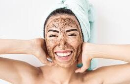 ಮನೆಯಲ್ಲಿ ಸಿಗುವ ವಸ್ತುಗಳಲ್ಲಿ ತಯಾರಿಸಿ ಫೇಸ್ ಸ್ಕ್ರಬ್ಬರ್